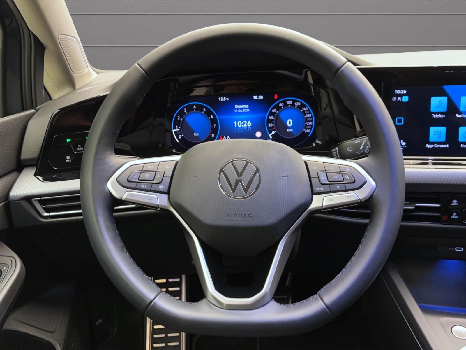 Volkswagen Golf 8 1.5 TSI ActiveNavi LED ACC LightAssist Sitzhzg