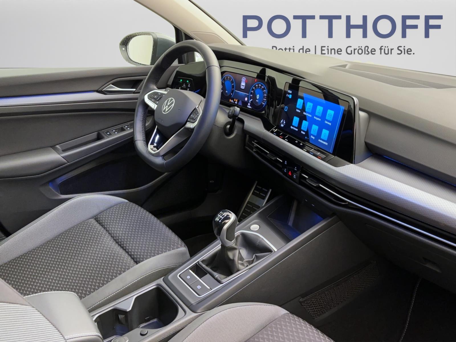 Volkswagen Golf 8 1.5 TSI ActiveNavi LED ACC LightAssist Sitzhzg