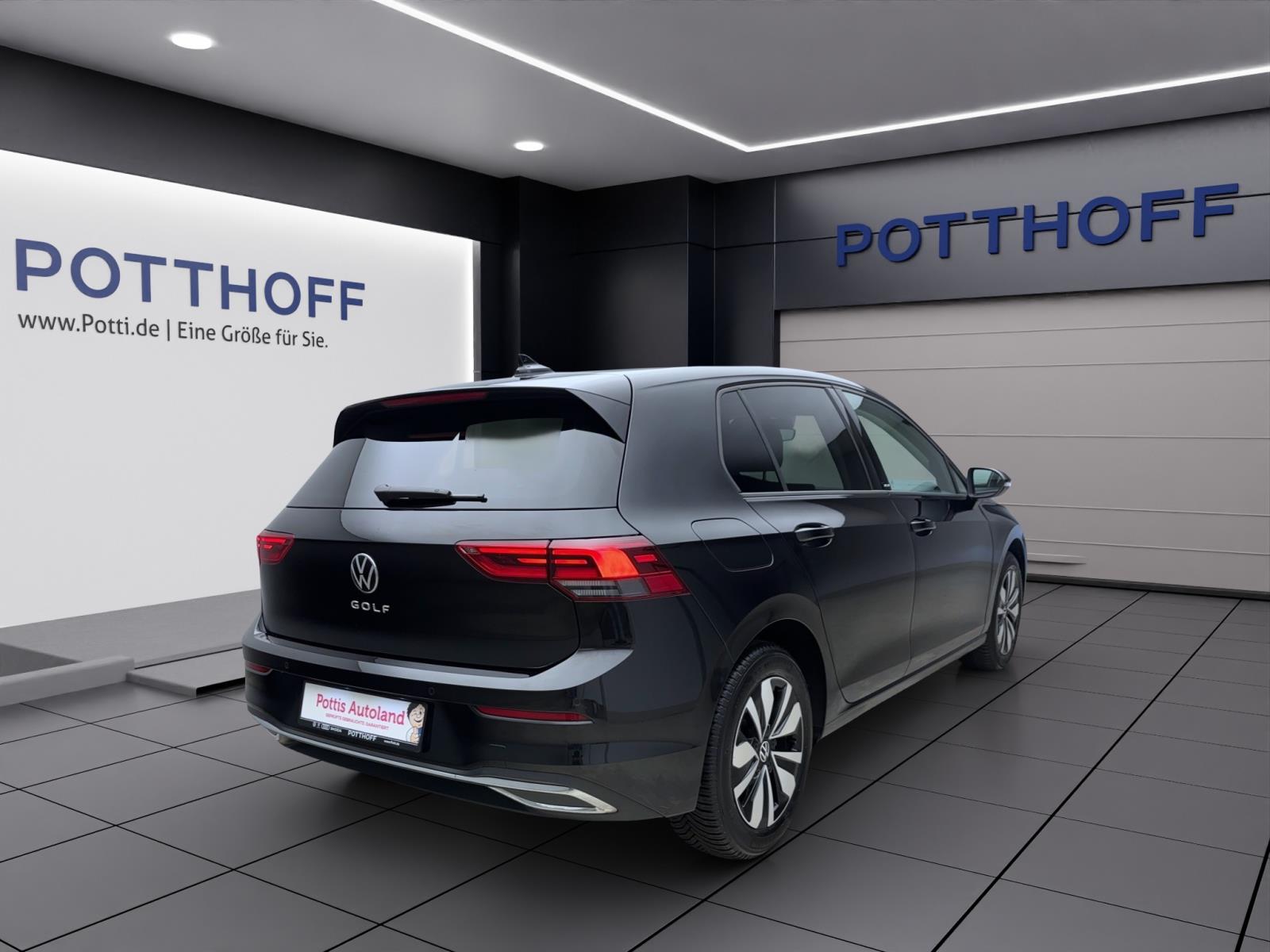 Volkswagen Golf 2.0 TDI DSG MOVE NAVI AHK LED ACC KAMERA