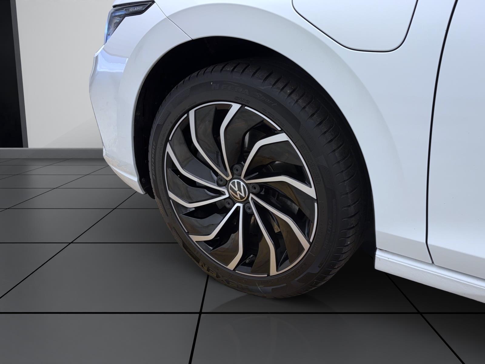 Volkswagen Golf 1.4 TSI eHybrid DSG STYLE NAVI IQ.LIGHT ACC
