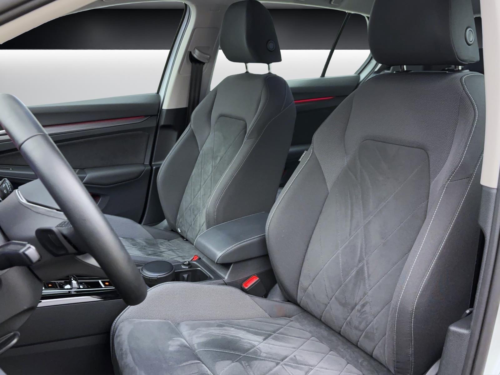 Volkswagen Golf 1.4 TSI eHybrid DSG STYLE NAVI IQ.LIGHT ACC