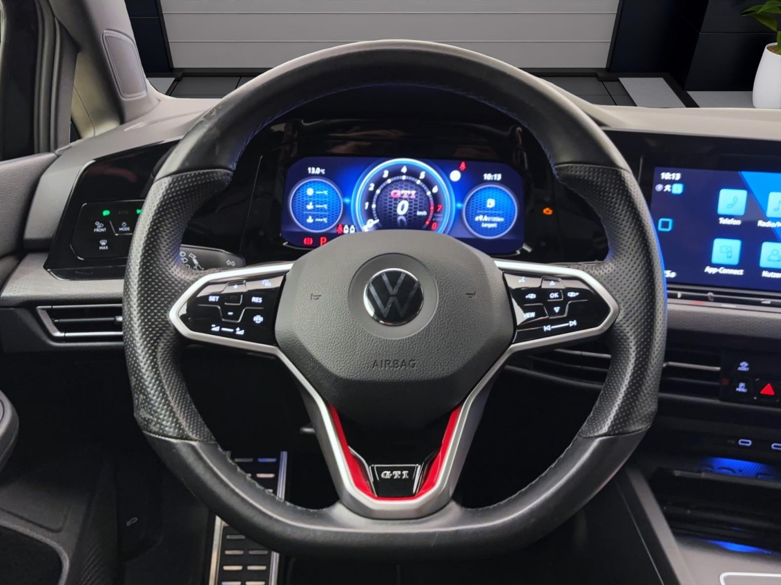 Volkswagen Golf 8 2.0 TSI DSG GTI Navi LED+ LaneAssist FrontAssist