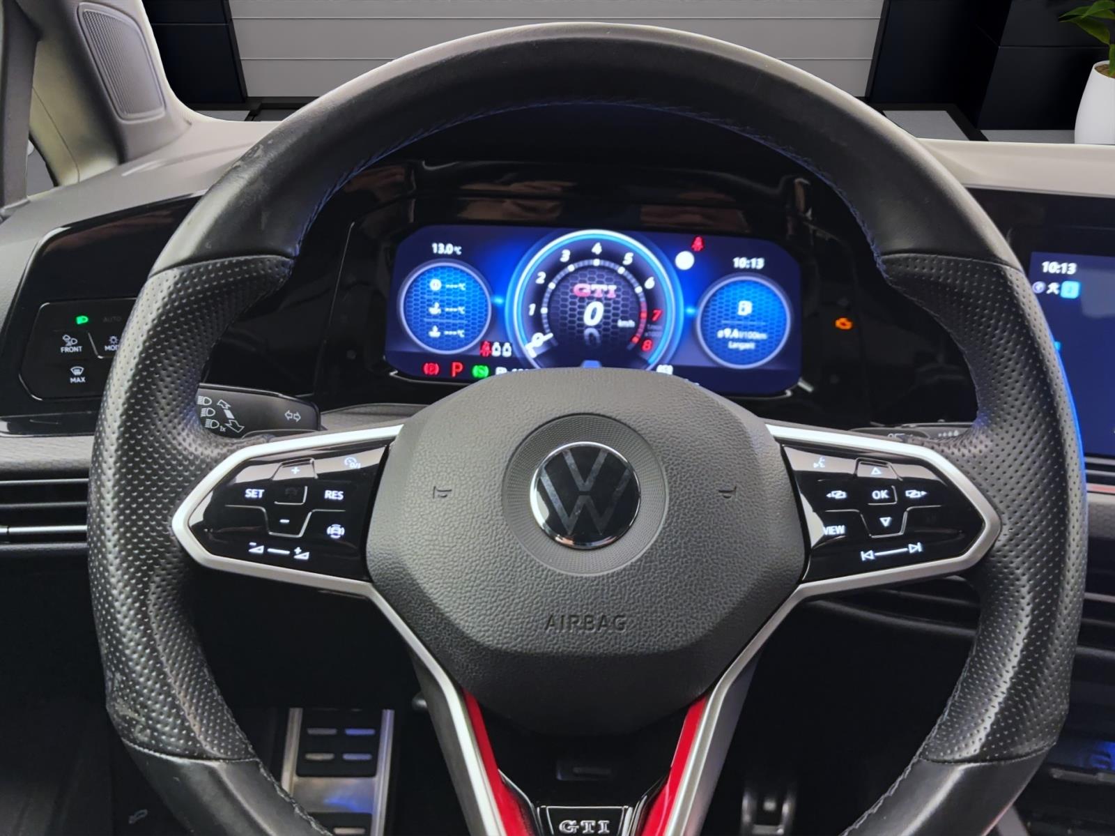 Volkswagen Golf 8 2.0 TSI DSG GTI Navi LED+ LaneAssist FrontAssist