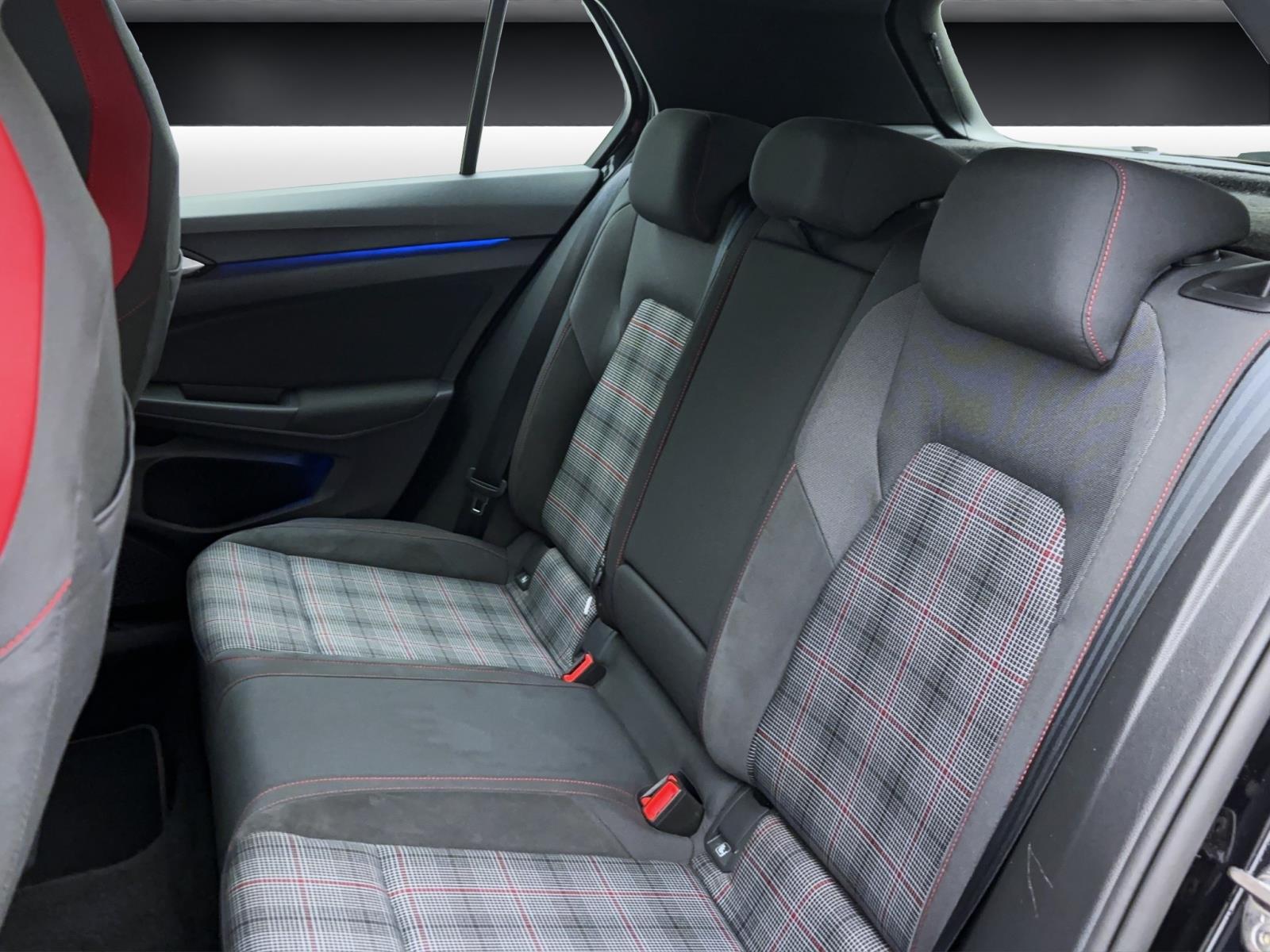 Volkswagen Golf 8 2.0 TSI DSG GTI Navi LED+ LaneAssist FrontAssist