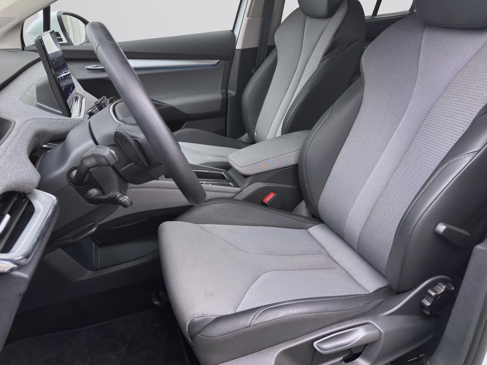 Skoda ENYAQ iV 60 LOFT NAVI ACC LED SITZHZG