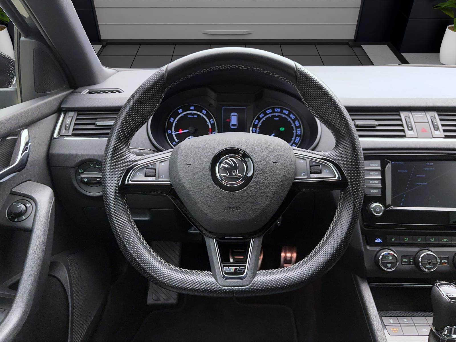 Skoda Octavia Combi 2.0 TSI DSG RSPDC BiXenon Navi Kessy Klima Tempo