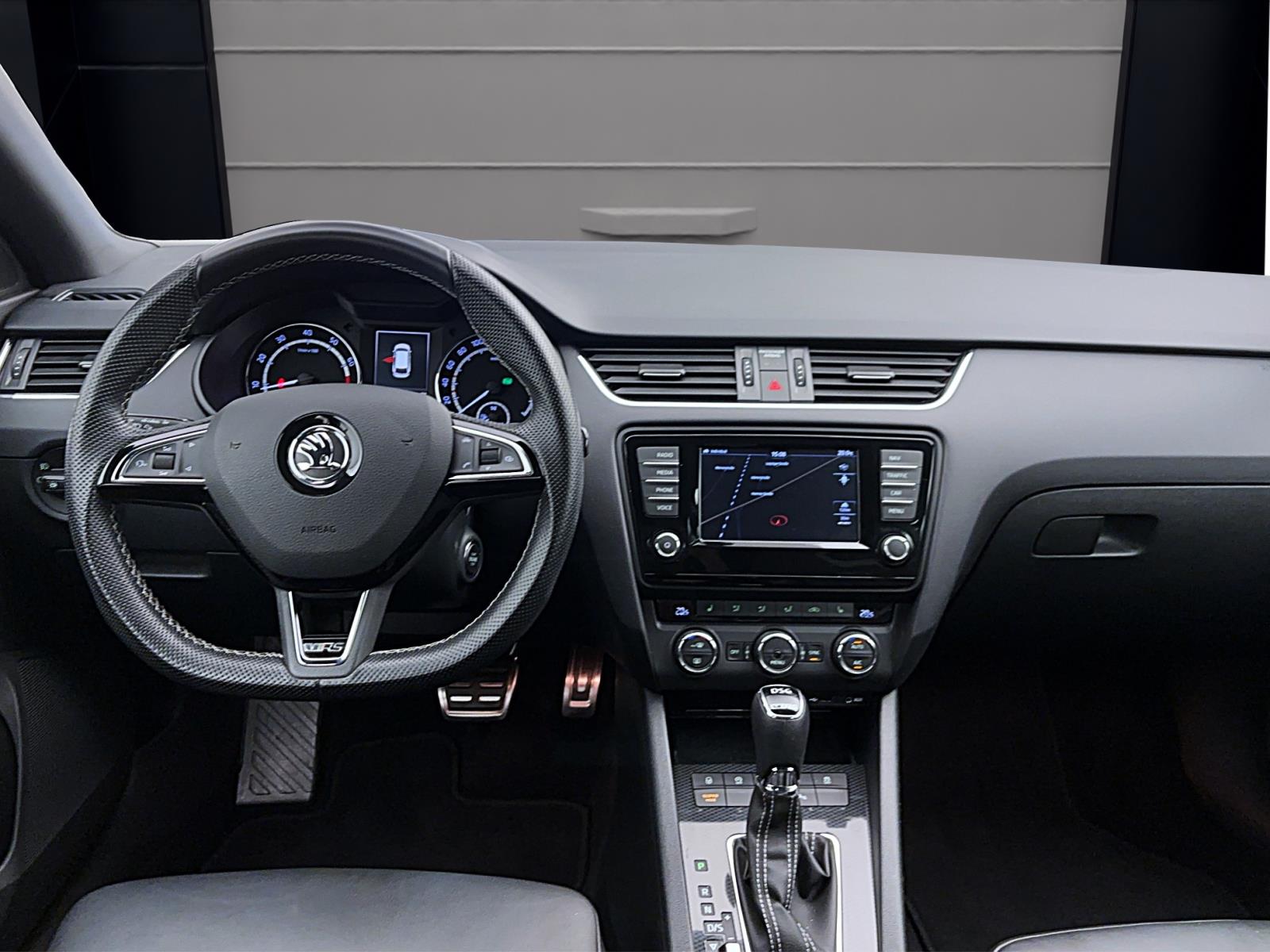 Skoda Octavia Combi 2.0 TSI DSG RSPDC BiXenon Navi Kessy Klima Tempo