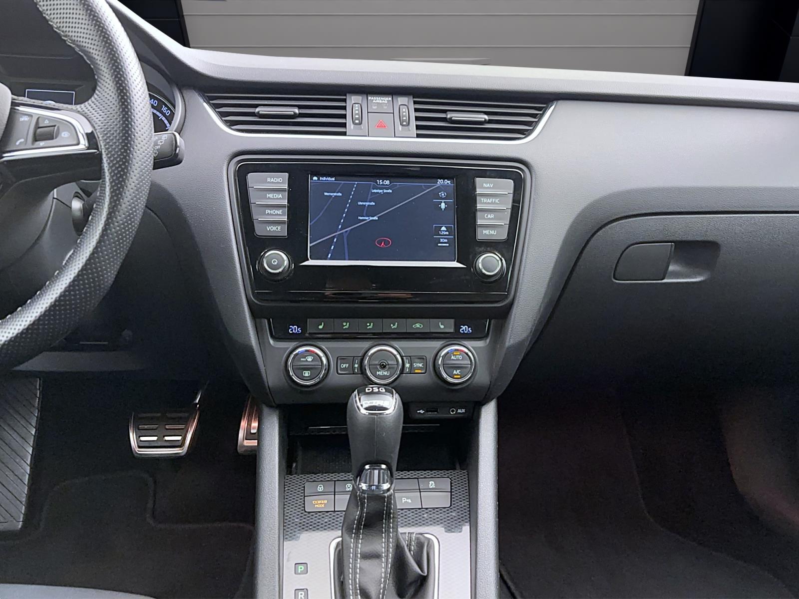 Skoda Octavia Combi 2.0 TSI DSG RSPDC BiXenon Navi Kessy Klima Tempo
