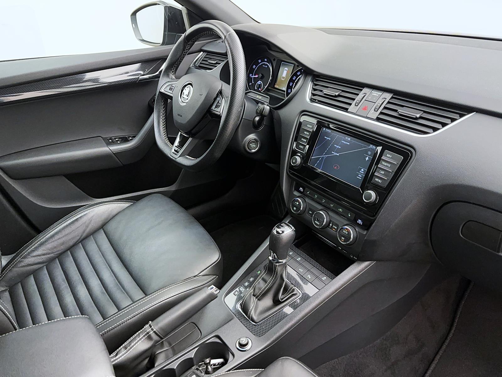 Skoda Octavia Combi 2.0 TSI DSG RSPDC BiXenon Navi Kessy Klima Tempo