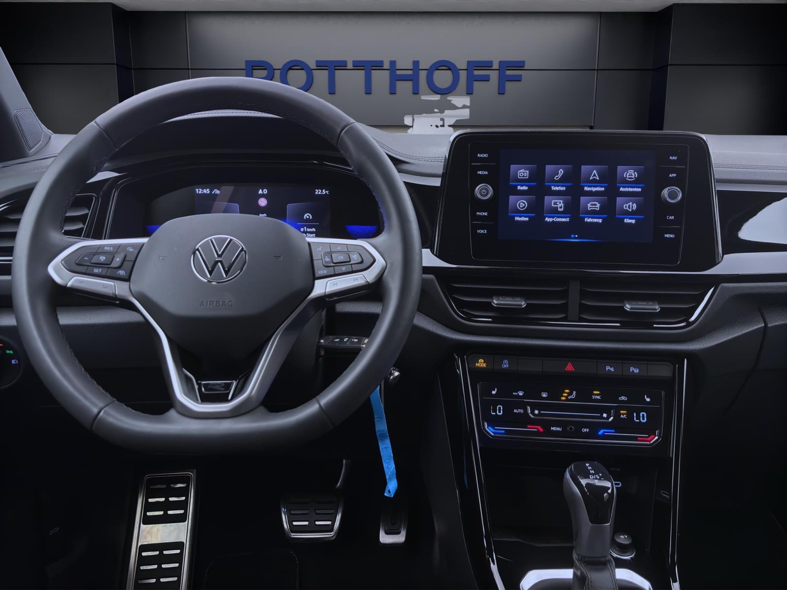 Volkswagen T-Roc 1.5 TSI DSG R-LINE KAMERA ACC PDC AHK