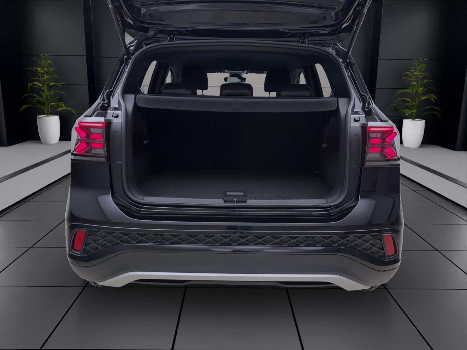 Volkswagen T-Cross 1.5 TSI DSG R-Line AHK ACC IQ.Light Navi IQ.Drive AppConnect TravelAssist