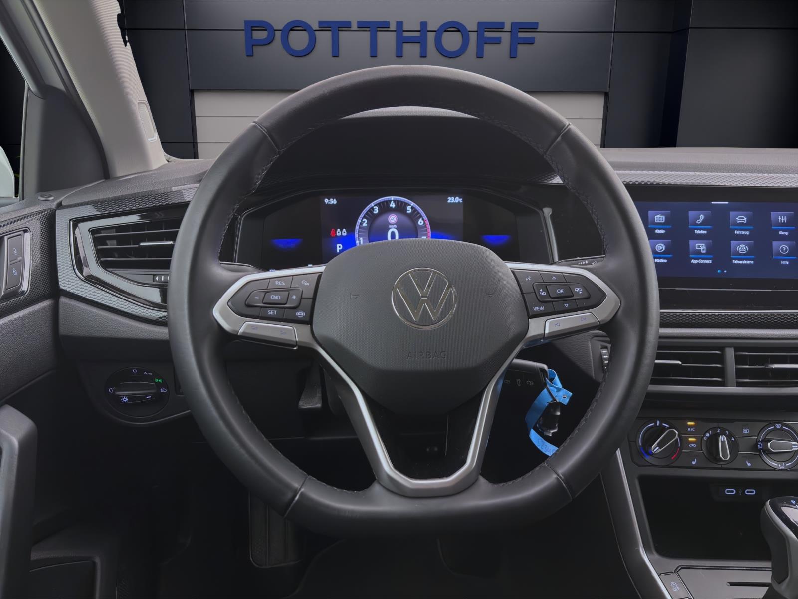 Volkswagen Polo 1.0 TSI DSG LIFE SITZHZG KLIMA D.COCKPIT LED