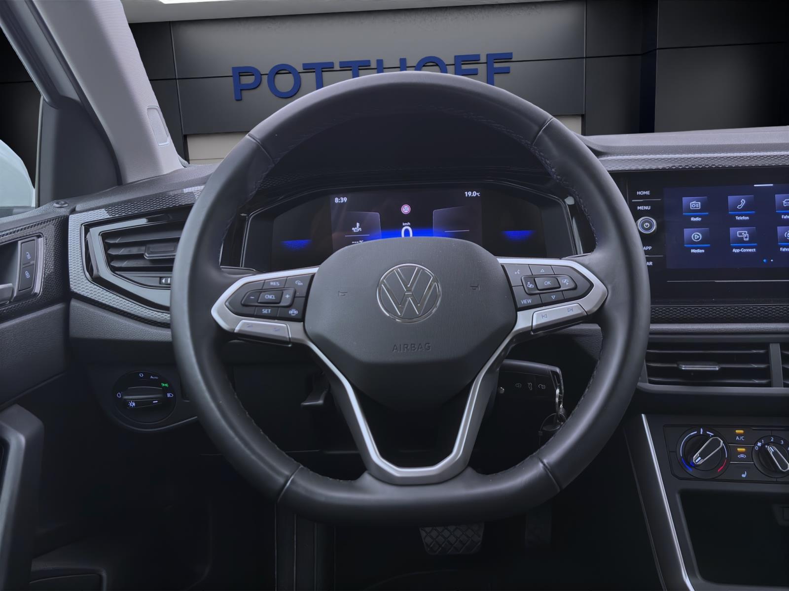Volkswagen Polo 1.0 TSI DSG LIFE LED SITZHZG PDC DAB+