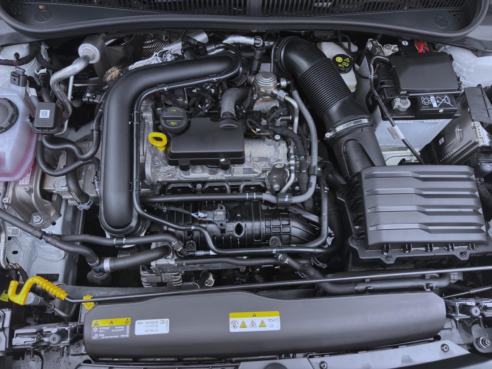 Volkswagen Taigo 1.0 TSI MOVE KAMERA ACC KLIMA SITZHZG