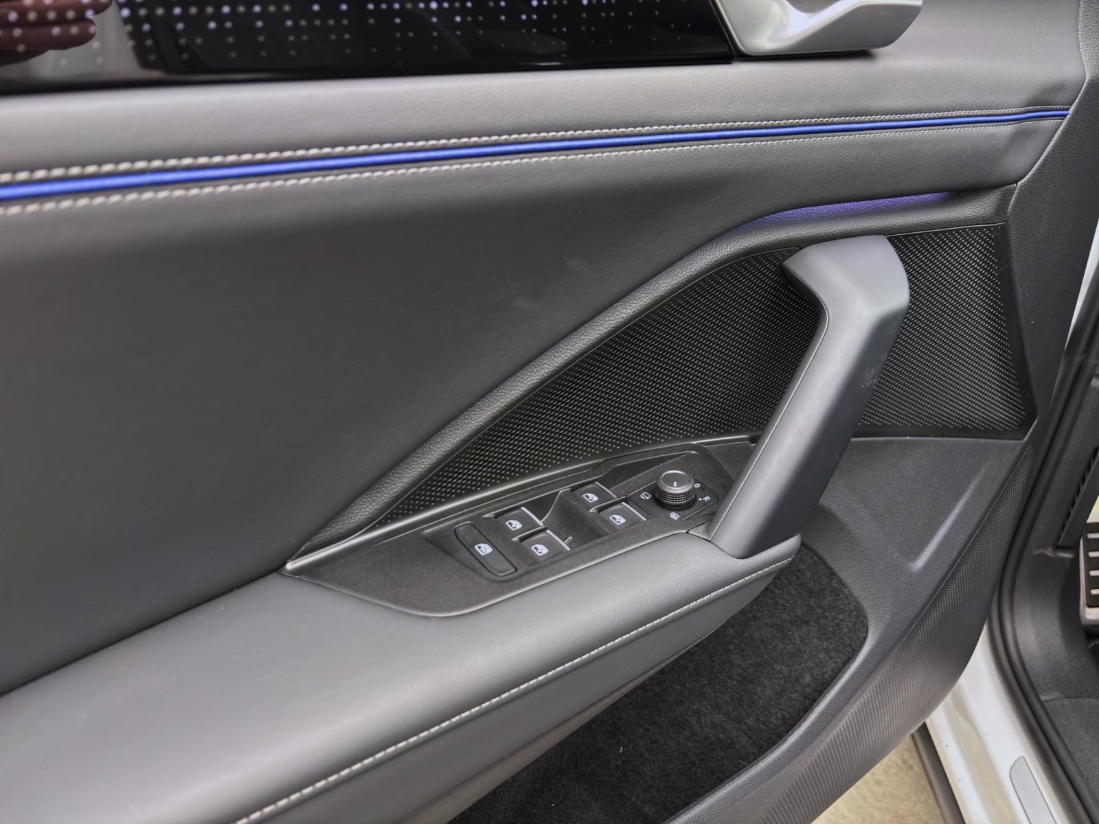 Volkswagen Tiguan 1.5 eTSI DSG R-LINE BLACK STYLE AHK NAVI