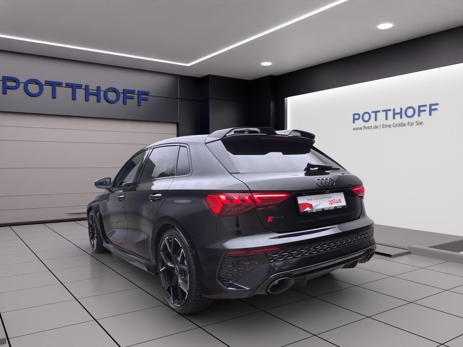 Audi RS3 Sportback PANO ACC MATRIX B&O HuD