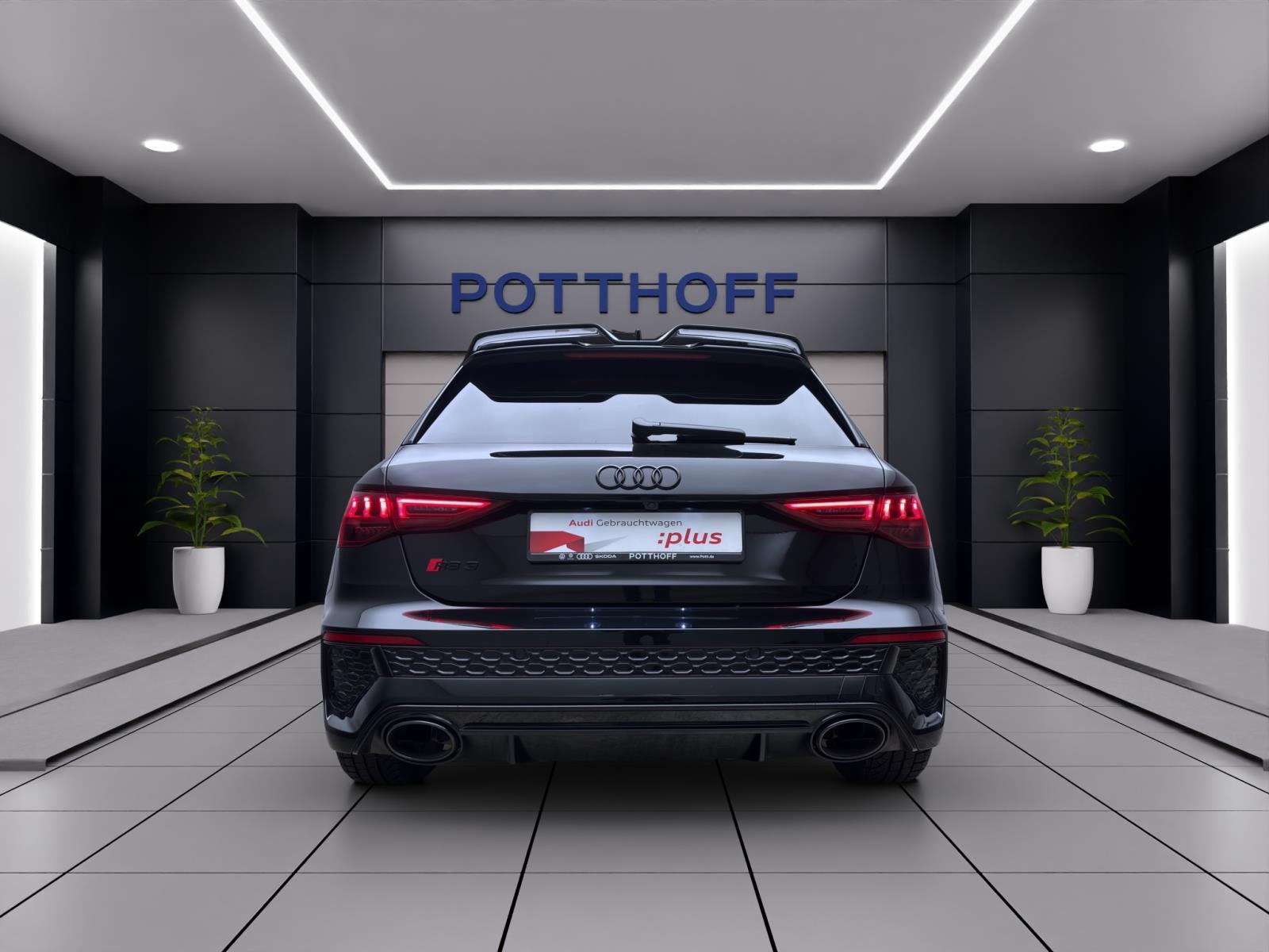 Audi RS3 Sportback PANO ACC MATRIX B&O HuD