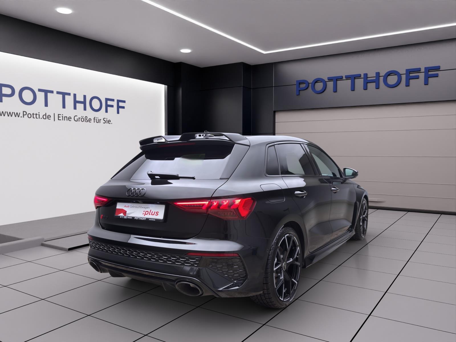 Audi RS3 Sportback PANO ACC MATRIX B&O HuD