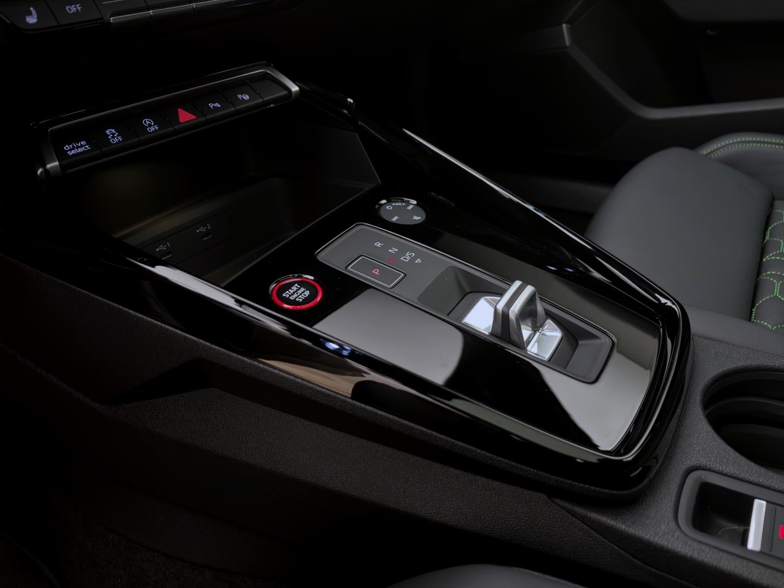 Audi RS3 Sportback PANO ACC MATRIX B&O HuD