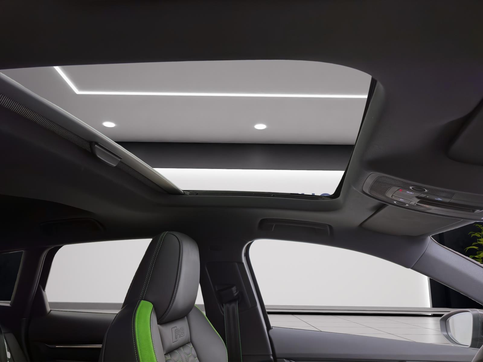 Audi RS3 Sportback PANO ACC MATRIX B&O HuD