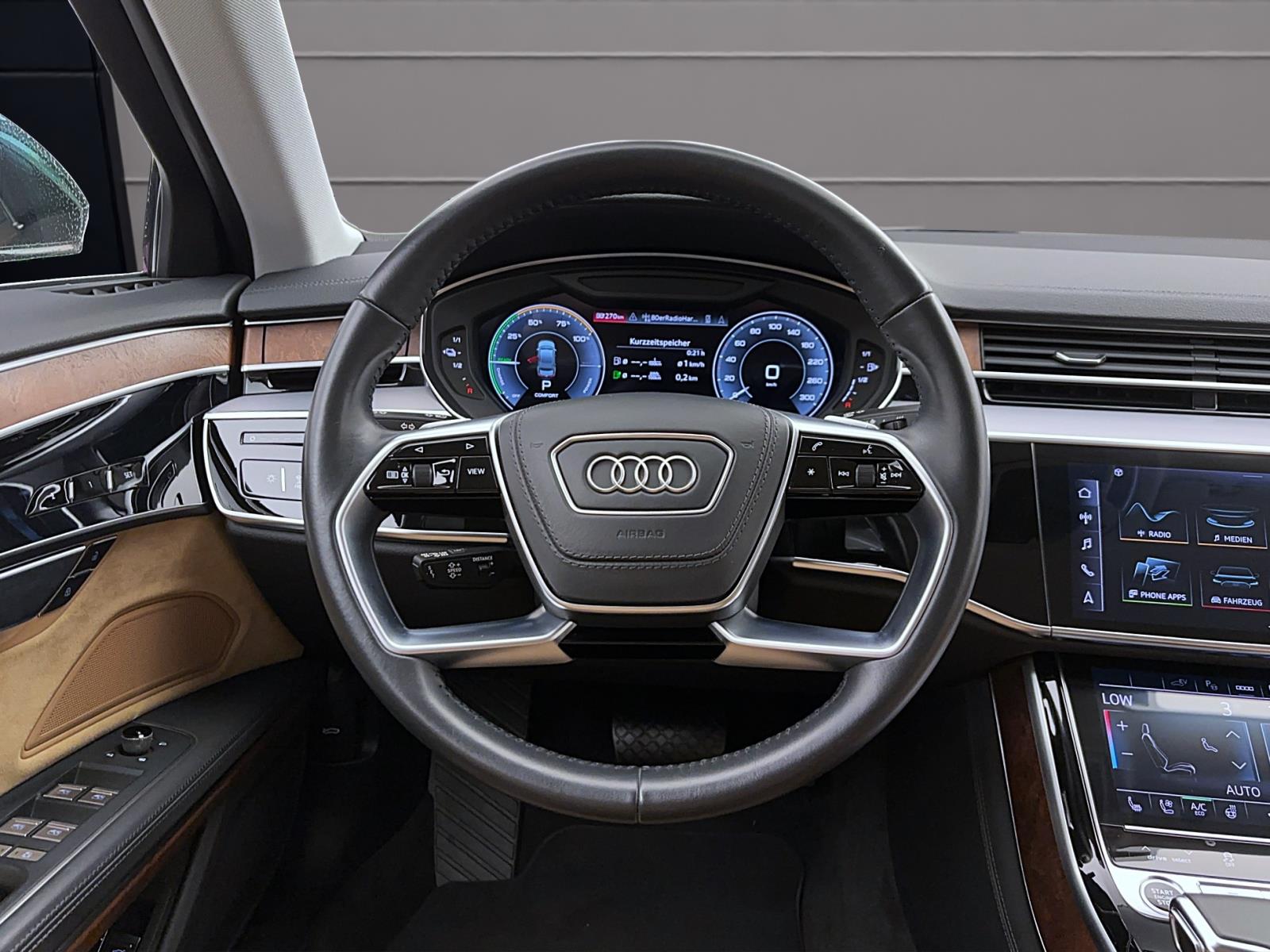 Audi A8 60 TFSIe Q LEDER ACC TOPVIEW MATRIX ALLRADLENKUNG
