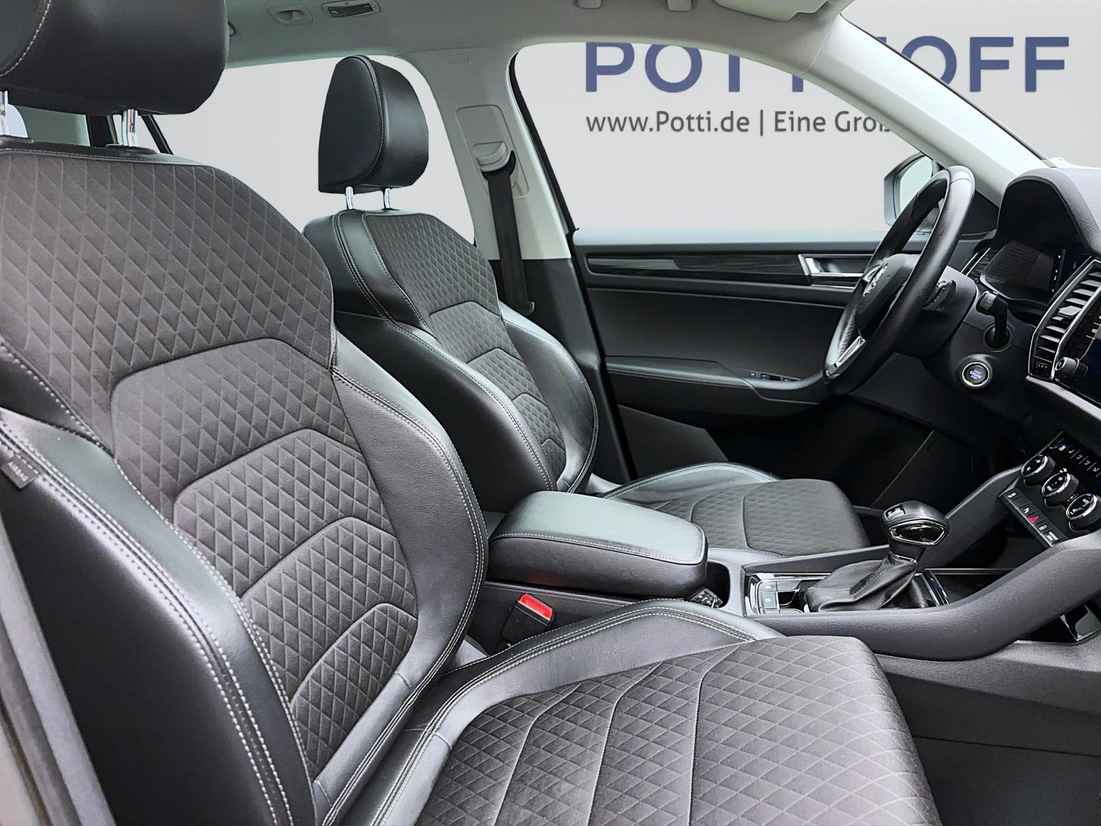 Skoda Kodiaq 2.0 TDI DSG Style 4x4Standhzg Pano Navi LED RearView