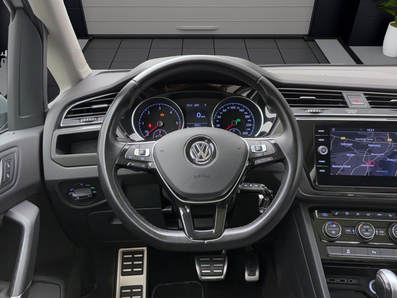 Volkswagen Touran 2.0 TDI DSG JoinPano AHK ACC PDC Navi Sitzhzg