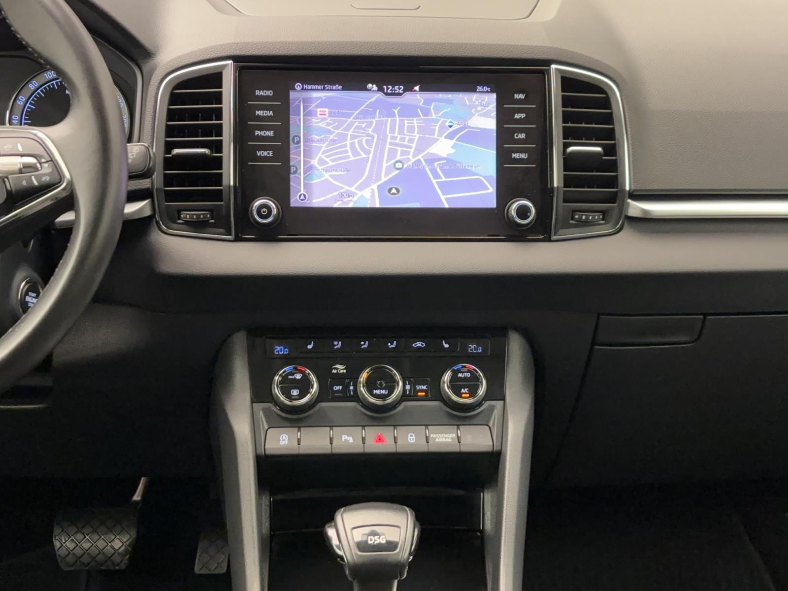 Skoda Karoq 2.0 TDI DSG AmbitionNavi AHK LED KeylessEntry Sitzhzg