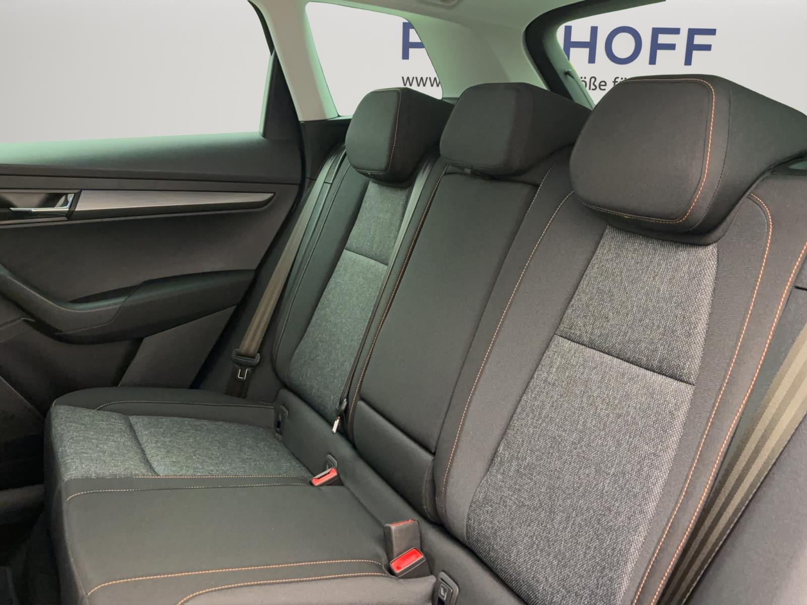 Skoda Karoq 2.0 TDI DSG AmbitionNavi AHK LED KeylessEntry Sitzhzg
