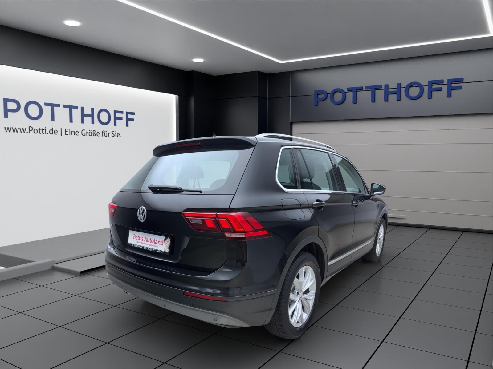 Volkswagen Tiguan 1.5 TSI COMFORTLINE NAVI AHK SITZHZG