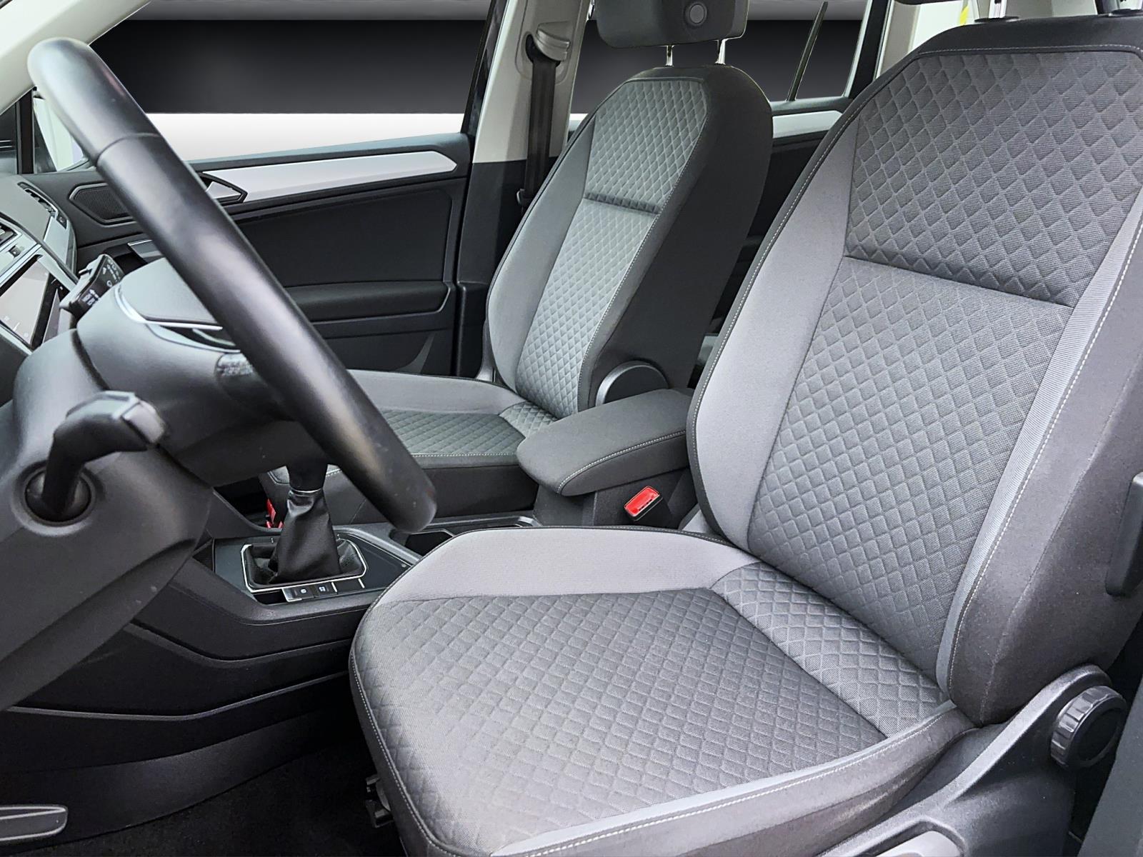 Volkswagen Tiguan 1.5 TSI COMFORTLINE NAVI AHK SITZHZG