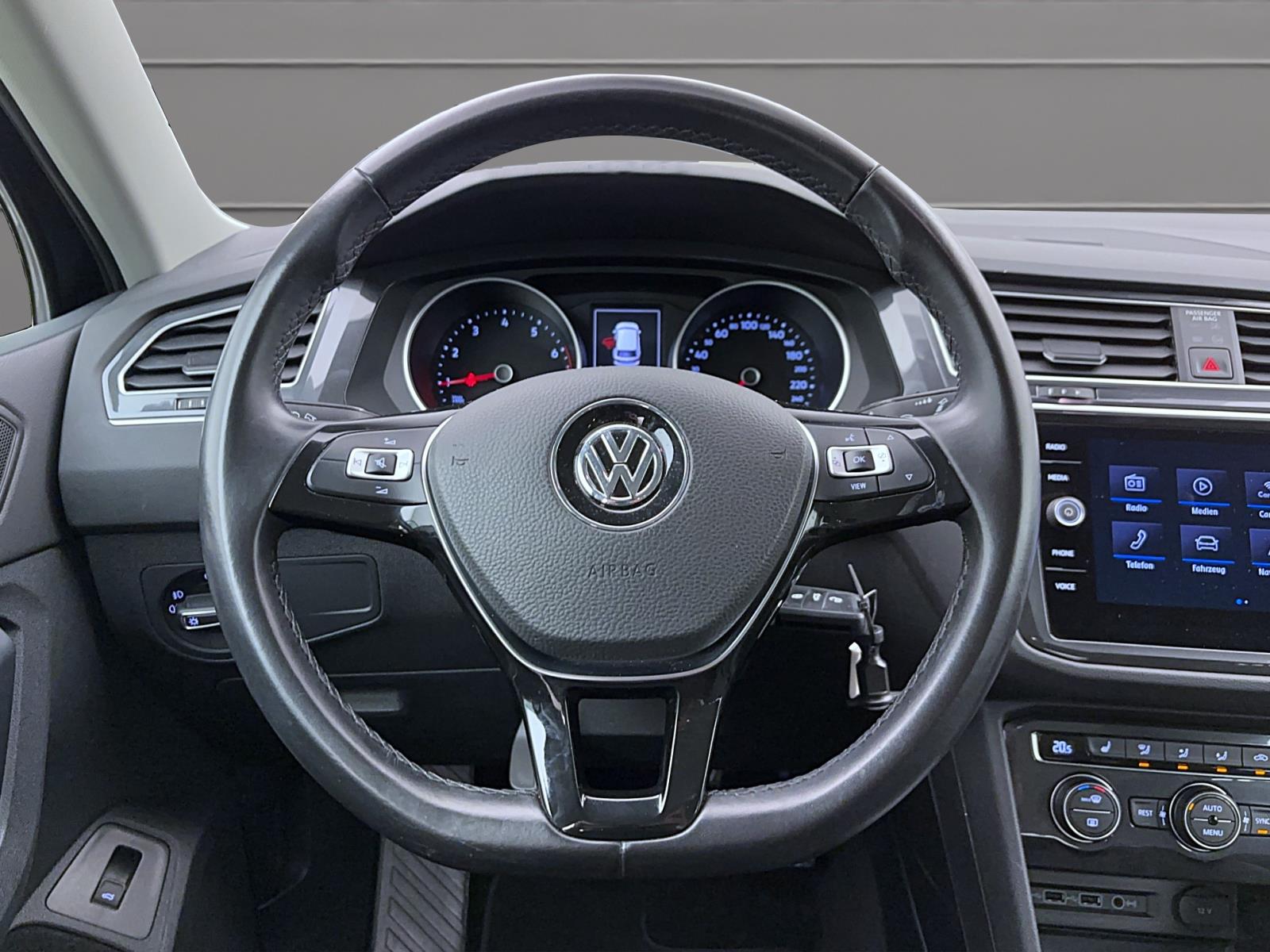 Volkswagen Tiguan 1.5 TSI COMFORTLINE NAVI AHK SITZHZG