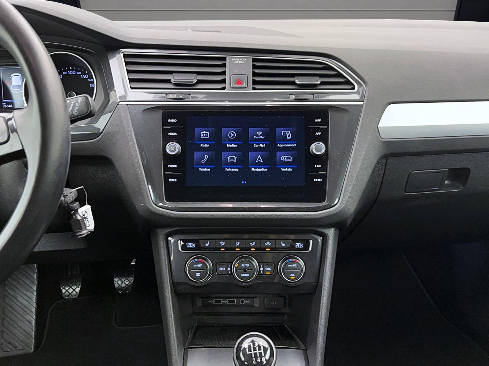 Volkswagen Tiguan 1.5 TSI COMFORTLINE NAVI AHK SITZHZG