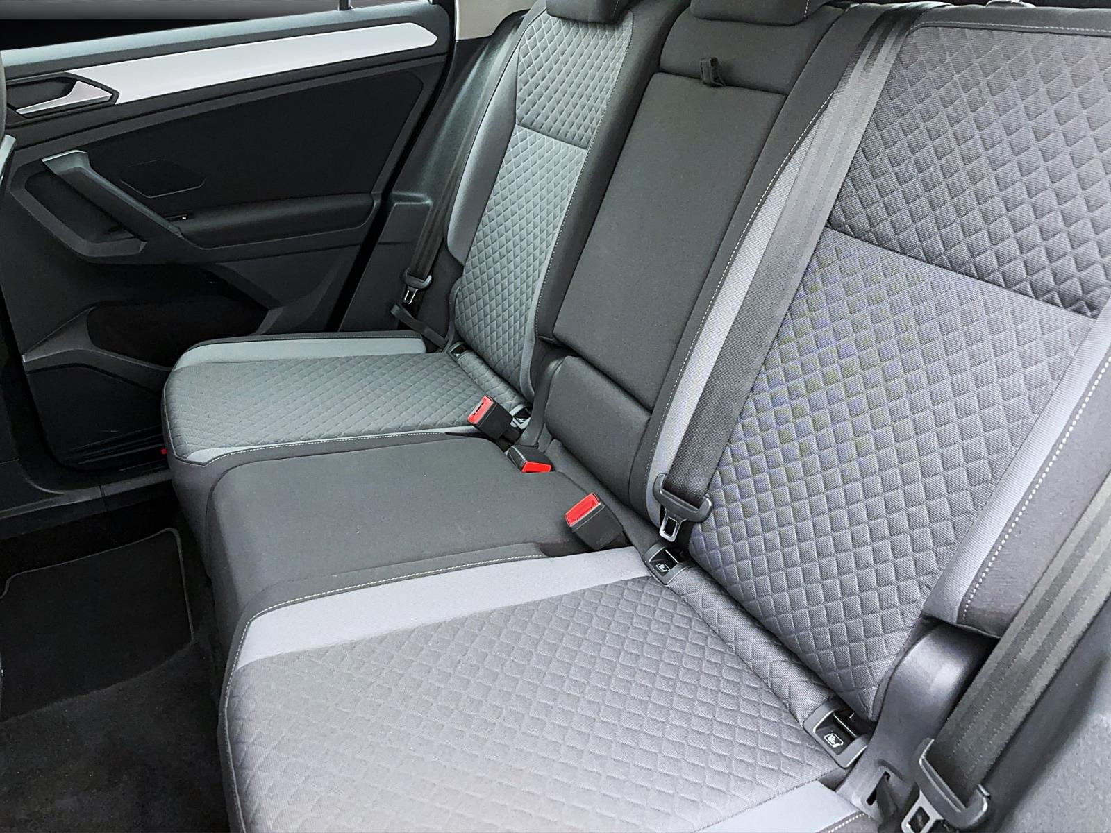 Volkswagen Tiguan 1.5 TSI COMFORTLINE NAVI AHK SITZHZG