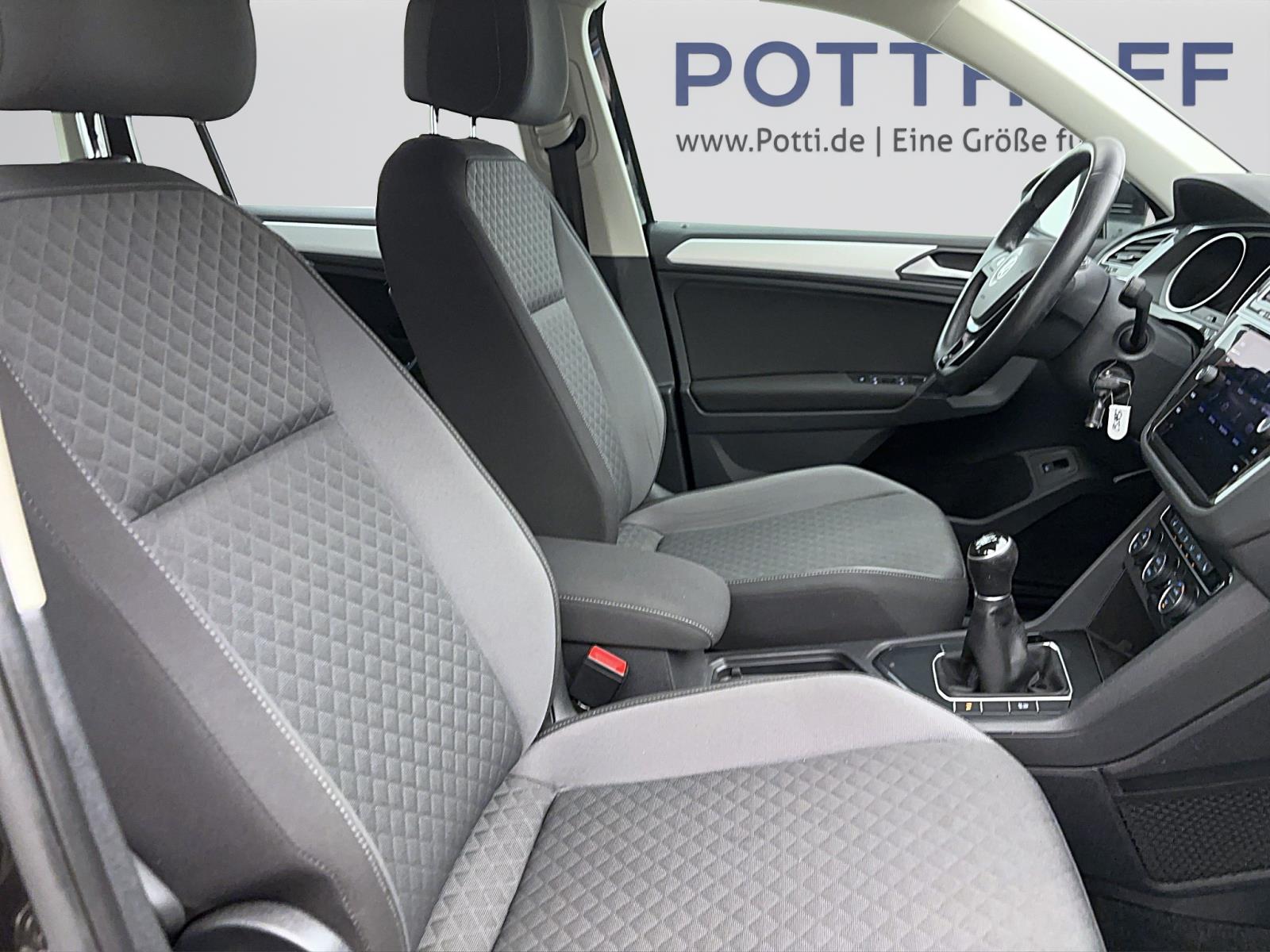 Volkswagen Tiguan 1.5 TSI COMFORTLINE NAVI AHK SITZHZG