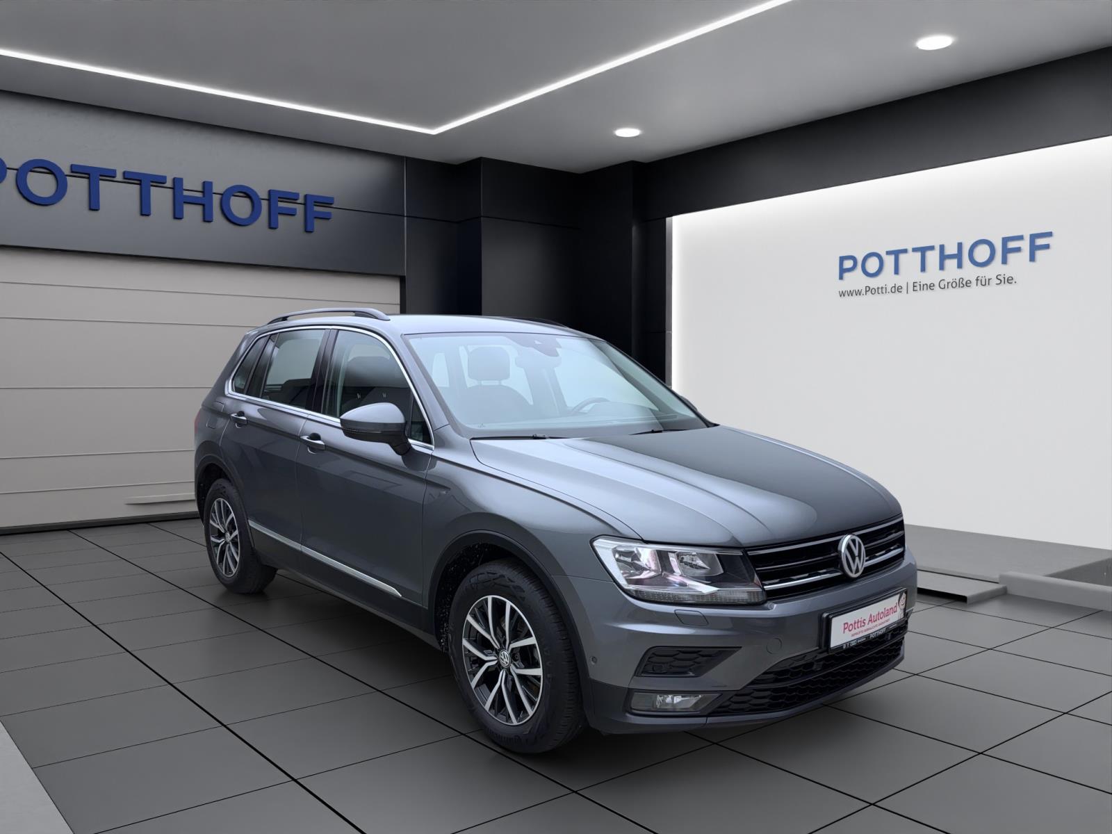 Volkswagen Tiguan 1.5 TSI Comfortline RearView Sitzhzg ParkAssist LaneAssist