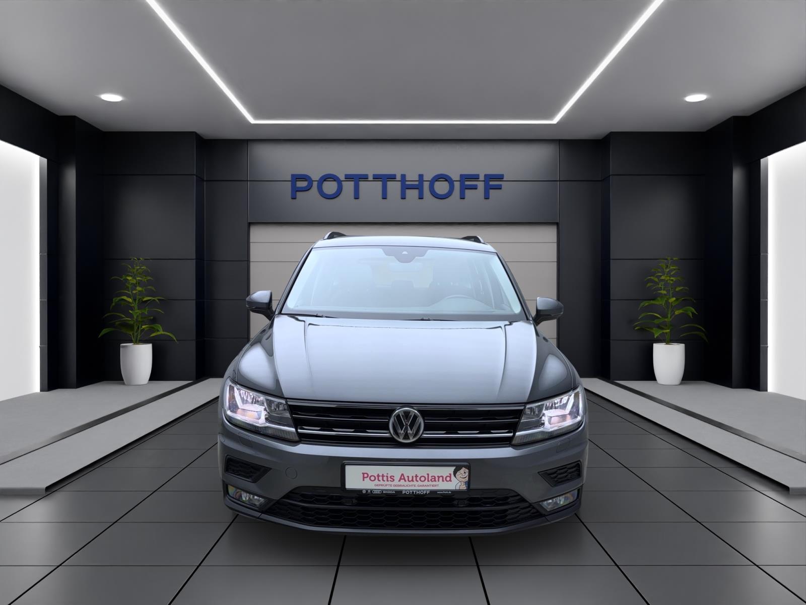 Volkswagen Tiguan 1.5 TSI Comfortline RearView Sitzhzg ParkAssist LaneAssist