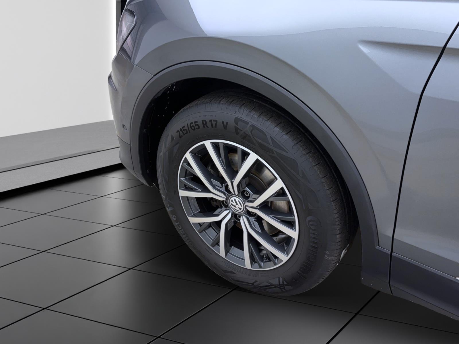 Volkswagen Tiguan 1.5 TSI Comfortline RearView Sitzhzg ParkAssist LaneAssist