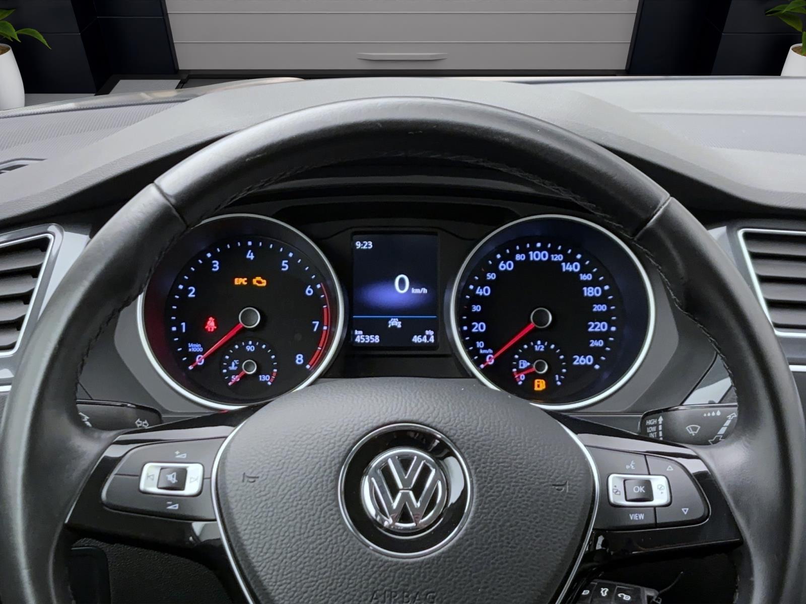 Volkswagen Tiguan 1.5 TSI Comfortline RearView Sitzhzg ParkAssist LaneAssist