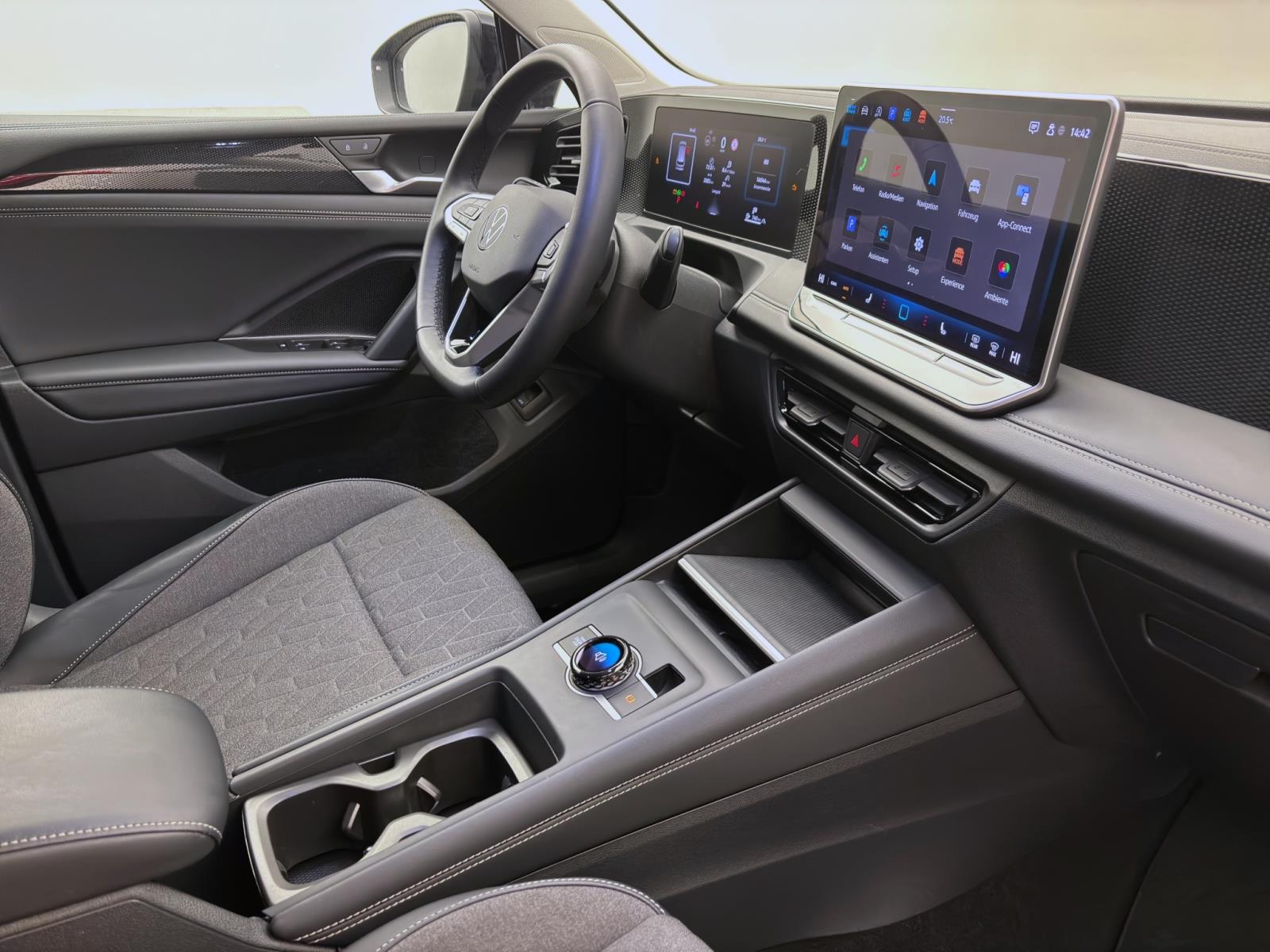 Volkswagen Tiguan 2.0 TDI DSG LIFE AHK NAVI LED+ KAMERA