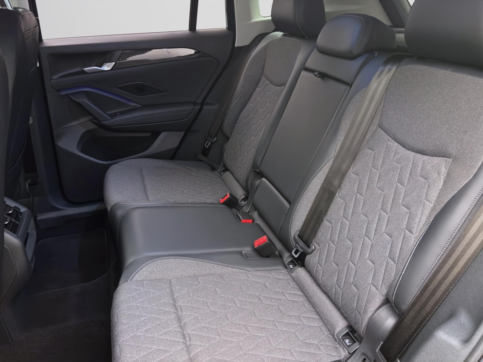 Volkswagen Tiguan 2.0 TDI DSG LIFE AHK NAVI LED+ ACC