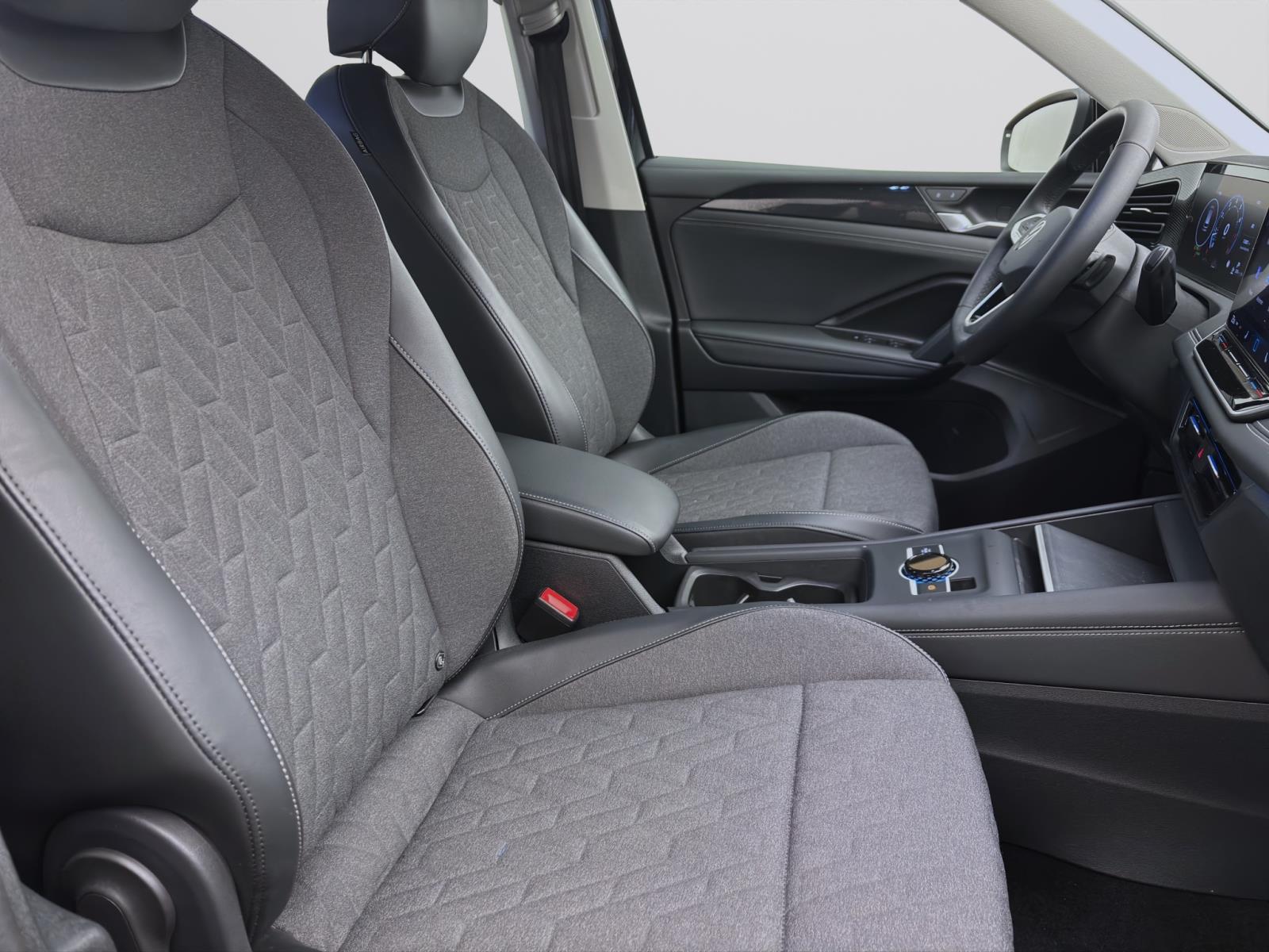 Volkswagen Tiguan 1.5 eTSI DSG LIFE AHK ACC KAMERA LED GRA