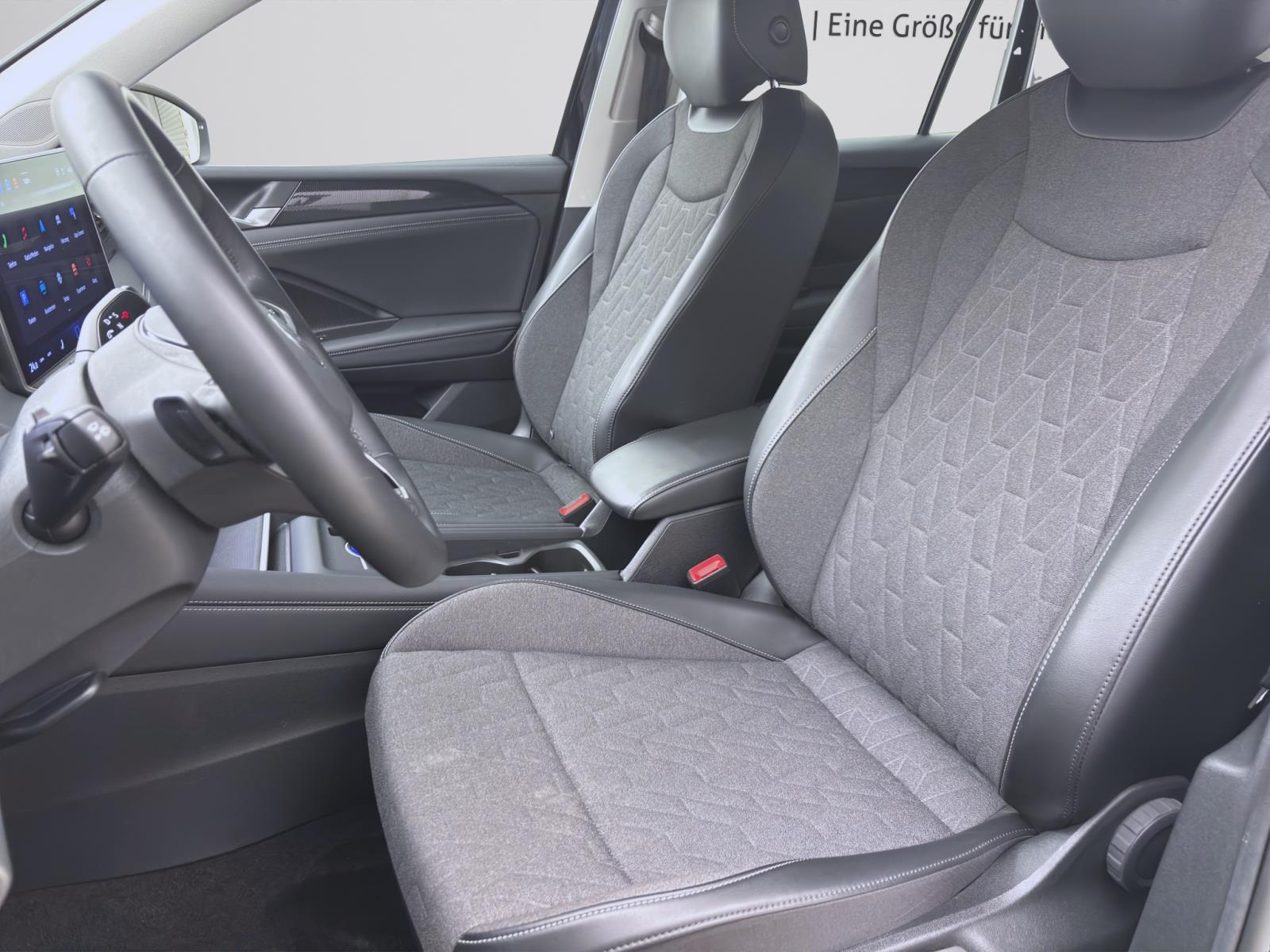 Volkswagen Tiguan 1.5 eTSI DSG LIFE AHK KAMAERA ACC LED