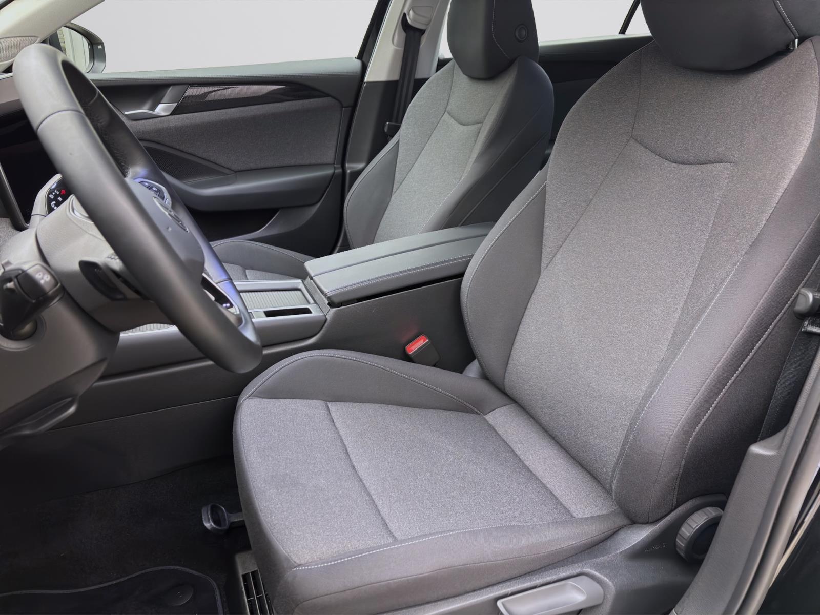 Volkswagen Passat Variant 1.5 eTSI DSG ACC KAMERA APPCONNECT