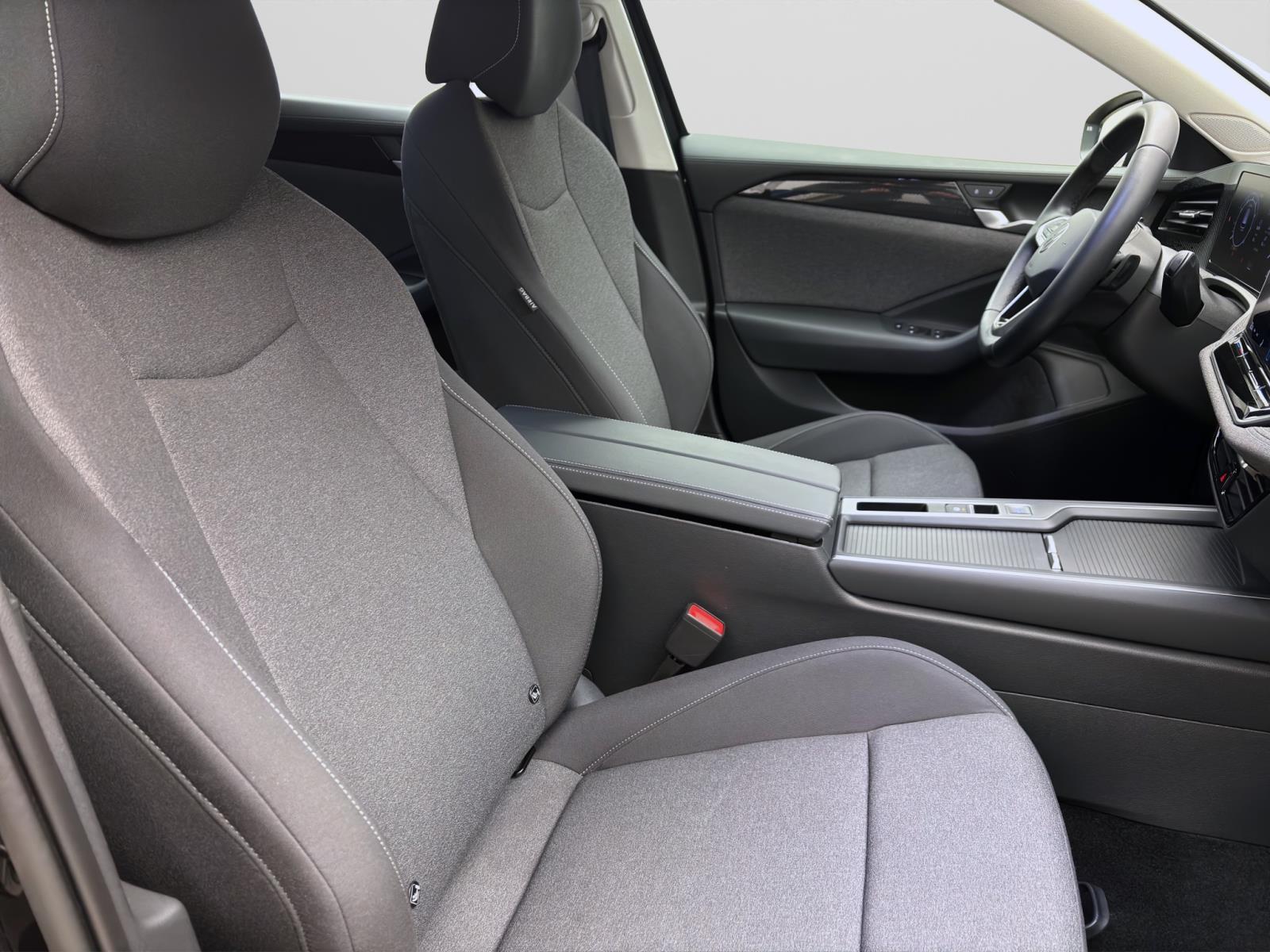 Volkswagen Passat Variant 1.5 eTSI DSG ACC KAMERA APPCONNECT