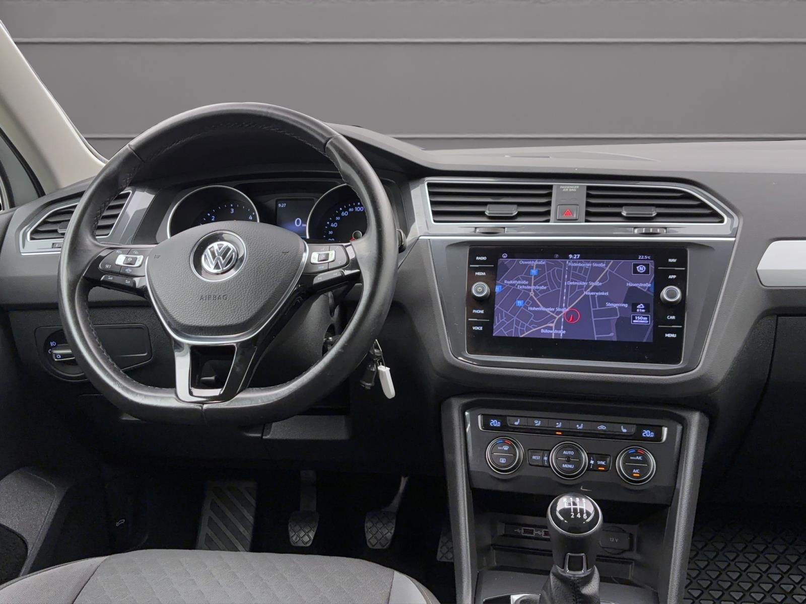 Volkswagen Tiguan 2.0 TDI Comfortline Navi LED AHK ACC RearView