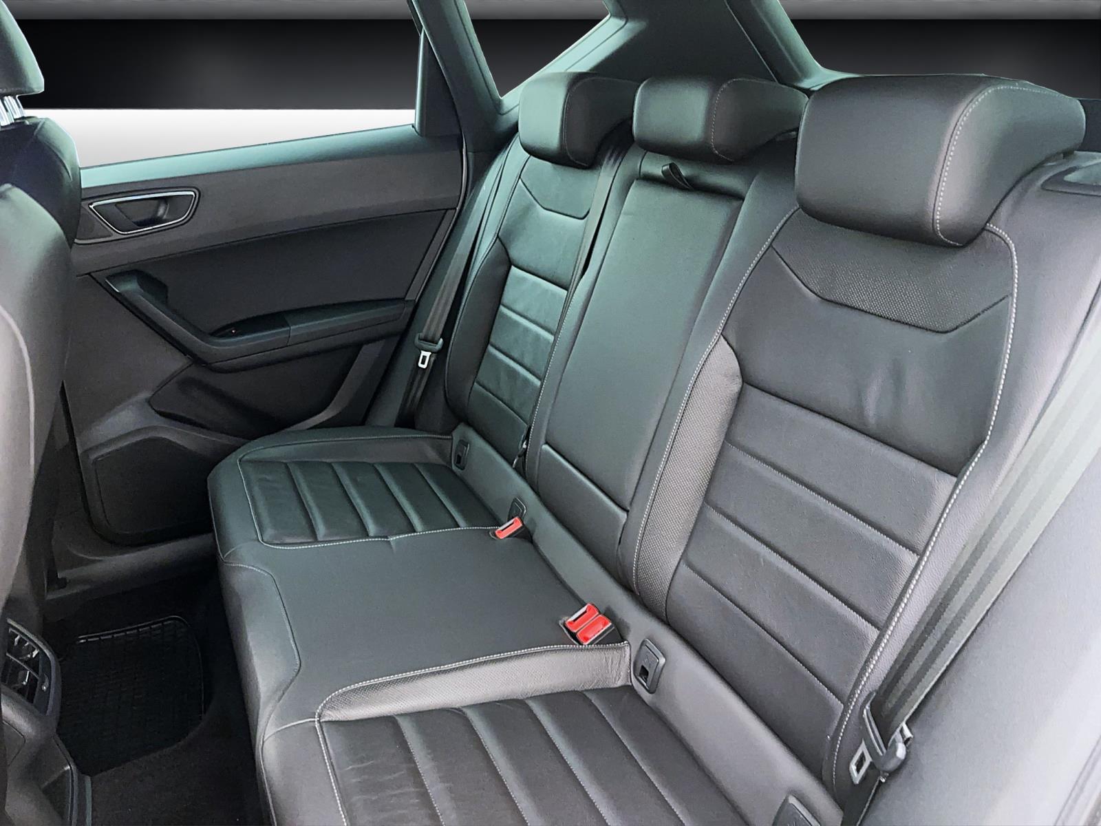 Seat Ateca 1.4 TSI DSG Xcellence 4DriveAHK ACC ParkAssist TopView LED Navi