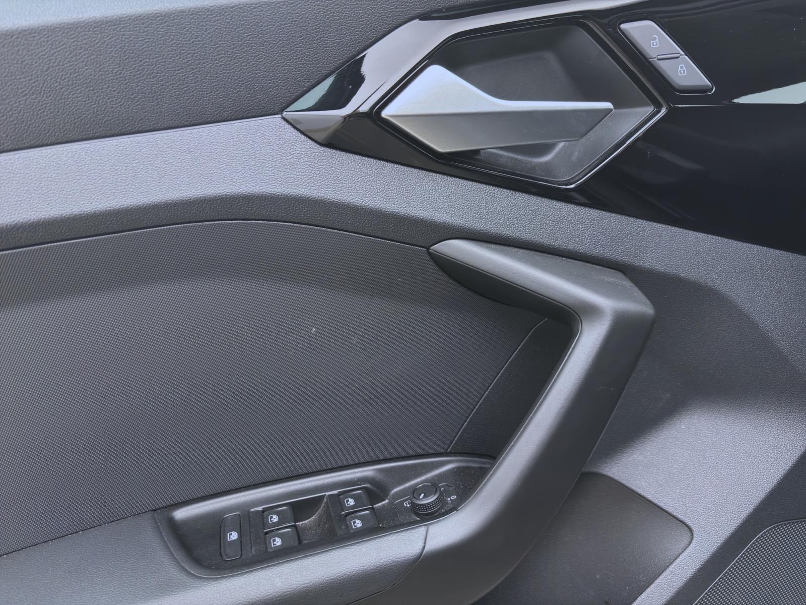 Audi A1 Sportback 25 TFSI LED LM17 VIRTUAL SITZHZG