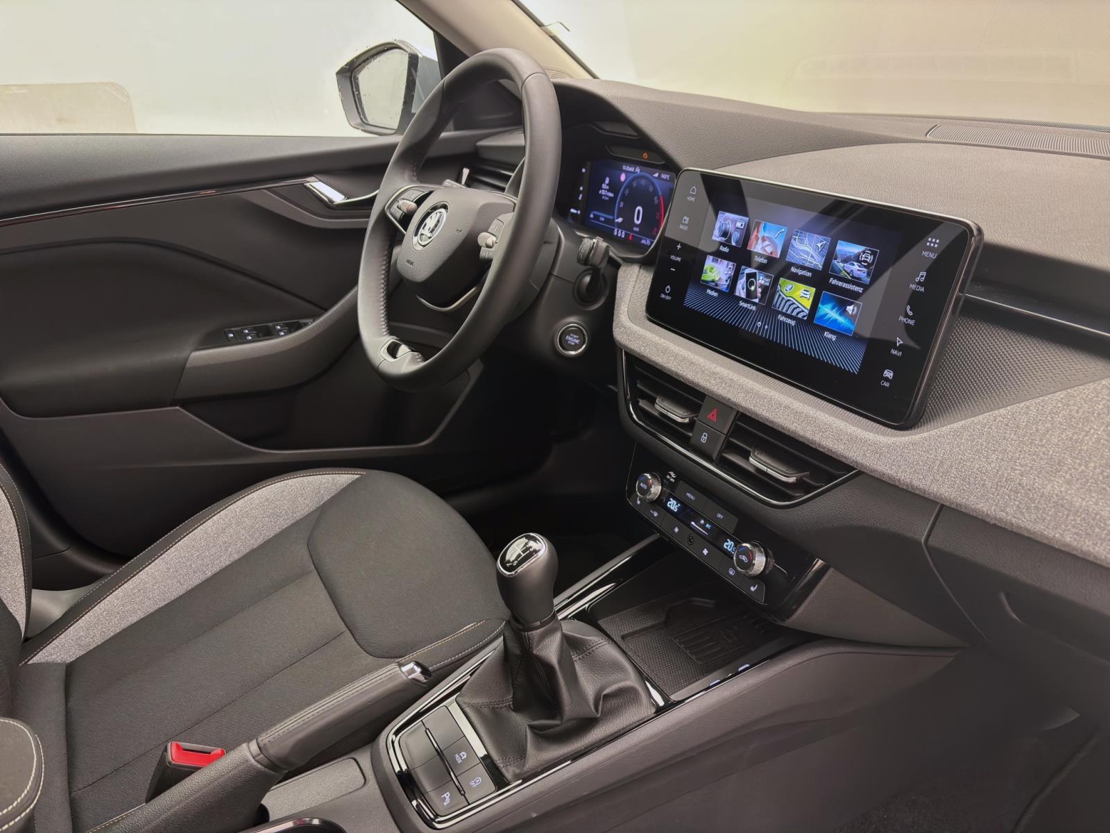 Skoda Kamiq 1.0 TSI DRIVE AHK NAVI MATRIX KAMERA