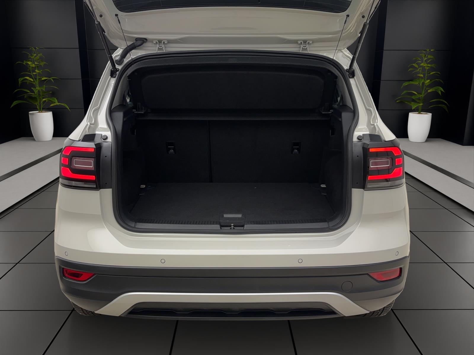Volkswagen T-Cross 1.0 TSI MoveNavi Sitzhzg LightAssist LaneAssist